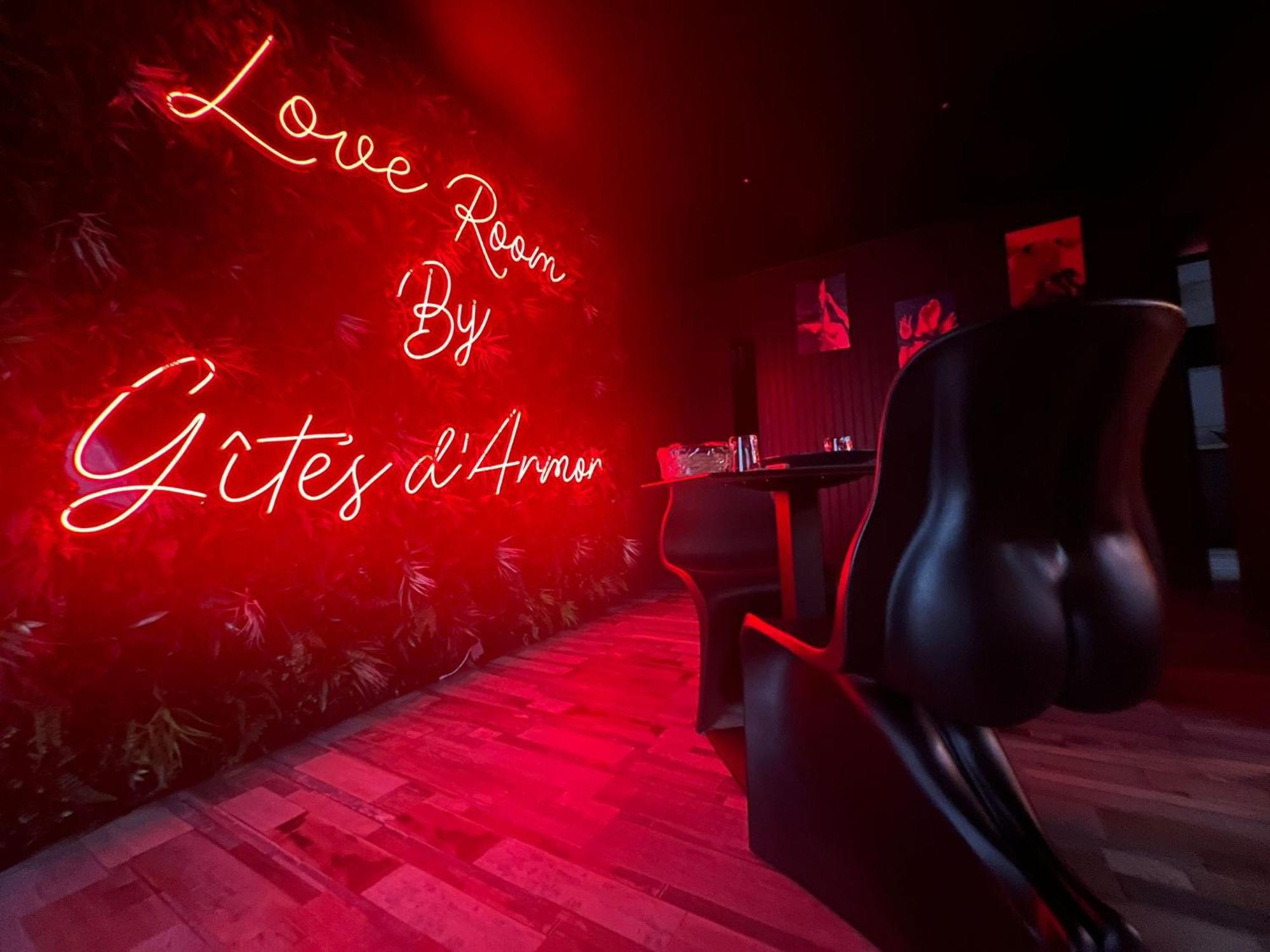 Loveroom Avec Spa Privatif Plélo Exterior foto